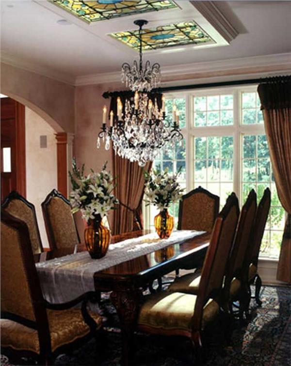 INTERIOR PHOTO