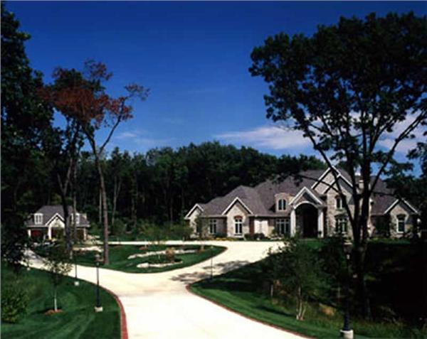 EXTERIOR PHOTO