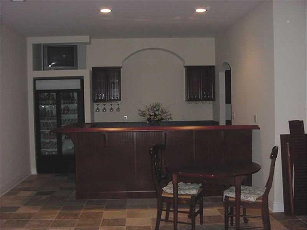 INTERIOR PHOTO