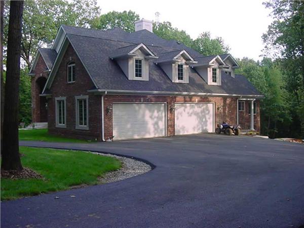 EXTERIOR PHOTO