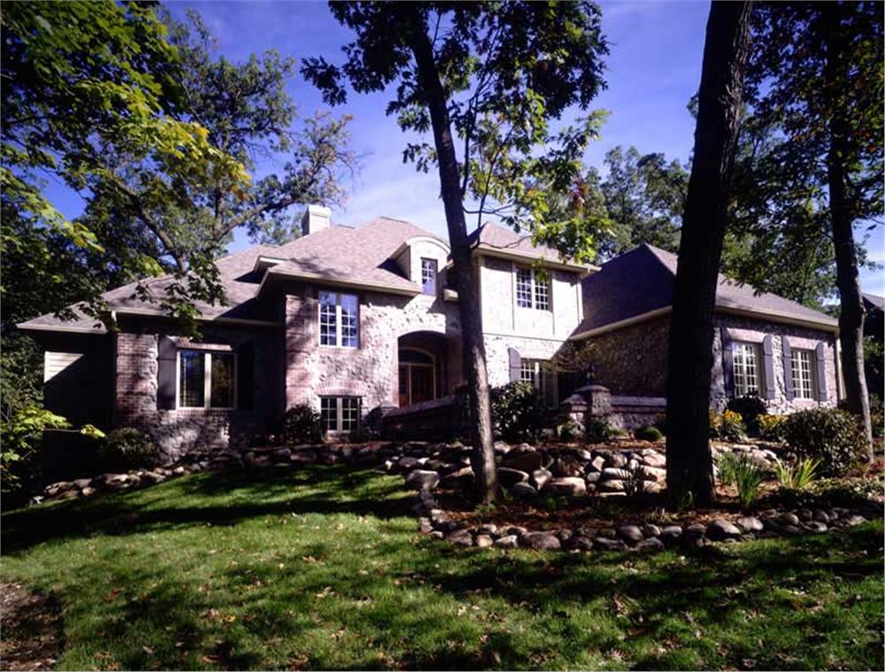 EXTERIOR PHOTO