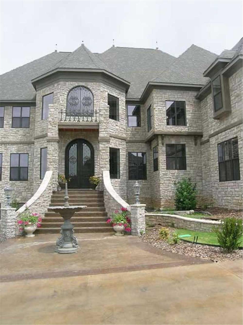 EXTERIOR PHOTO