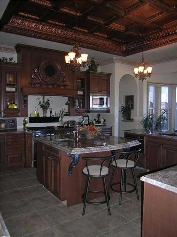 INTERIOR PHOTO