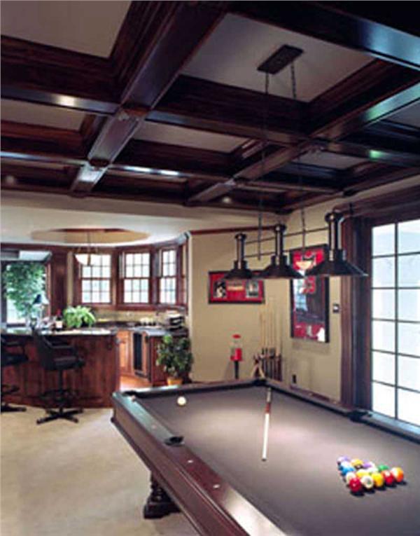 INTERIOR PHOTO