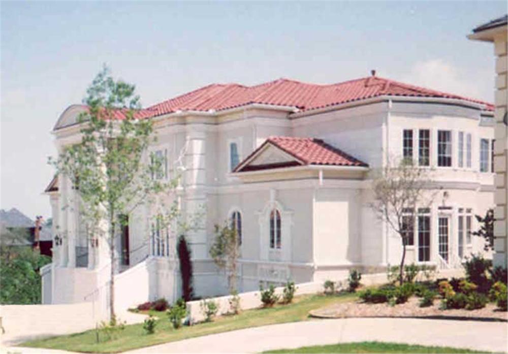EXTERIOR PHOTO