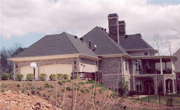 EXTERIOR PHOTO