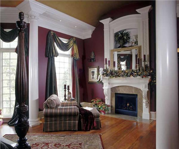 INTERIOR PHOTO