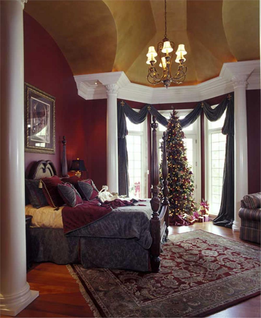 INTERIOR PHOTO