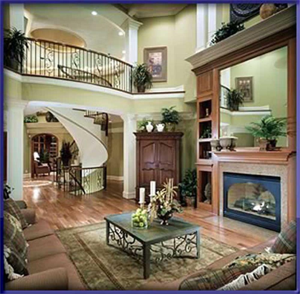 INTERIOR PHOTO