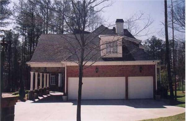 EXTERIOR PHOTO