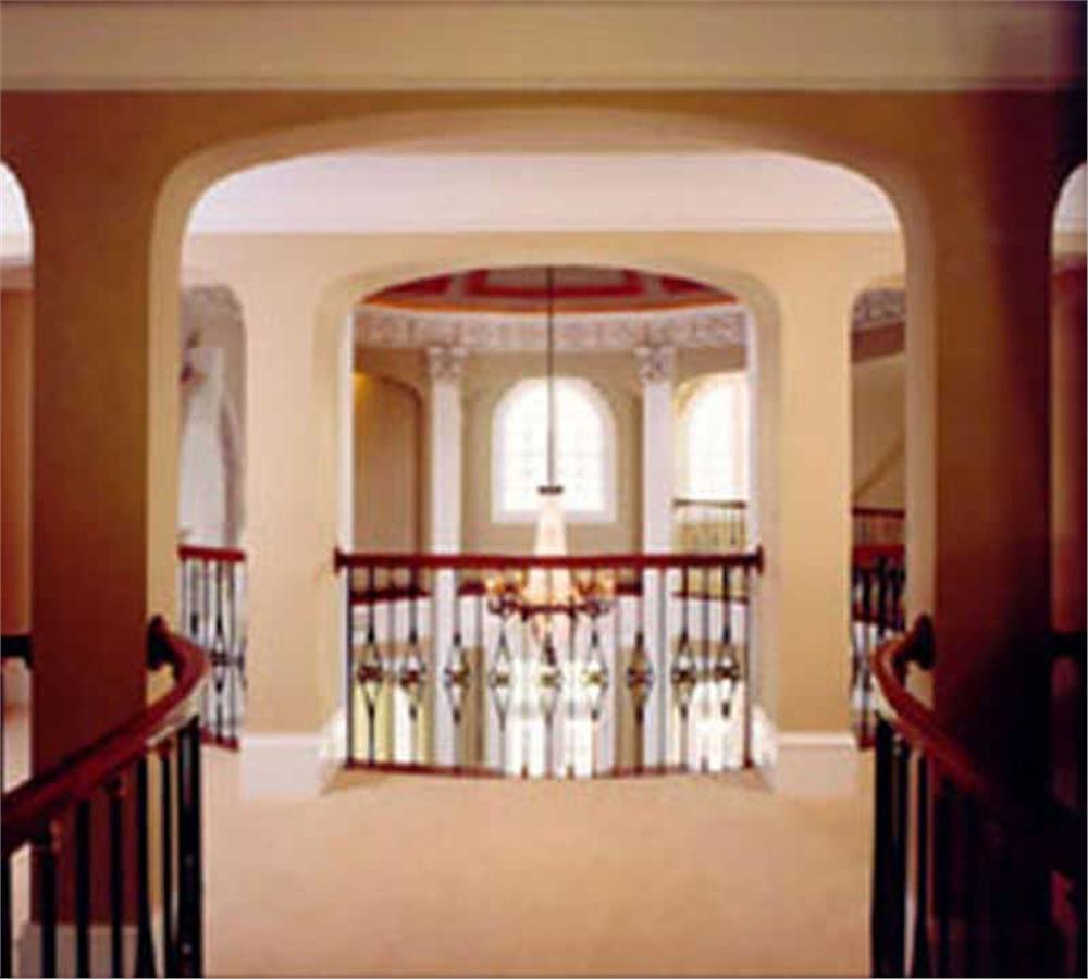 INTERIOR PHOTO