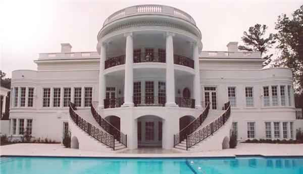 EXTERIOR PHOTO
