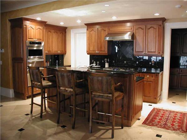 INTERIOR PHOTO