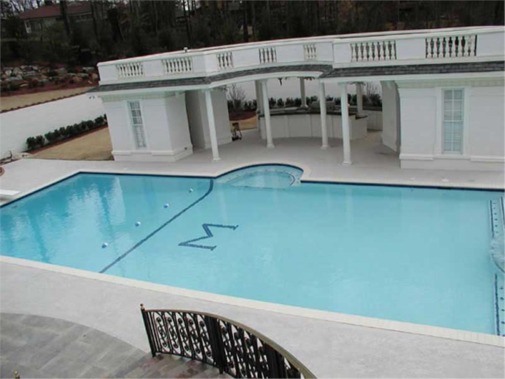 EXTERIOR PHOTO