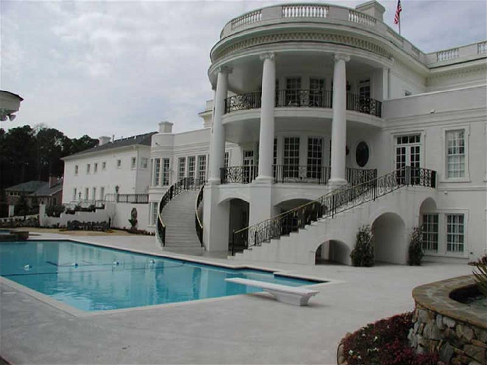 EXTERIOR PHOTO