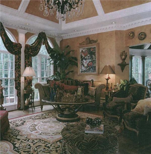 INTERIOR PHOTO