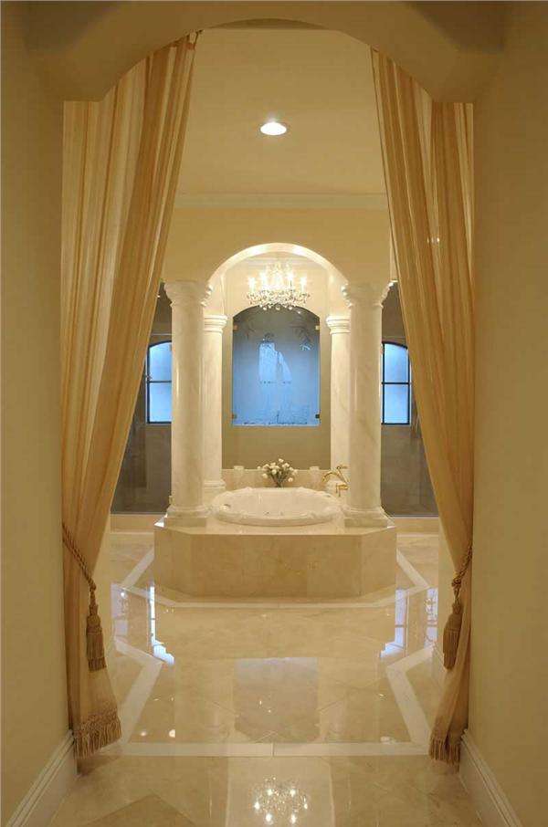 Interior Image #3