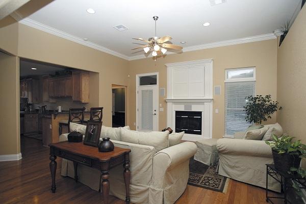 109-1086 house plan family room