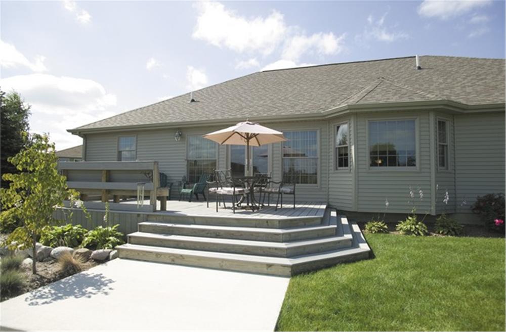 109-1192 house plan rear photo
