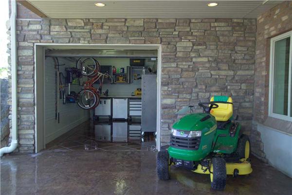 Home Exterior Photograph