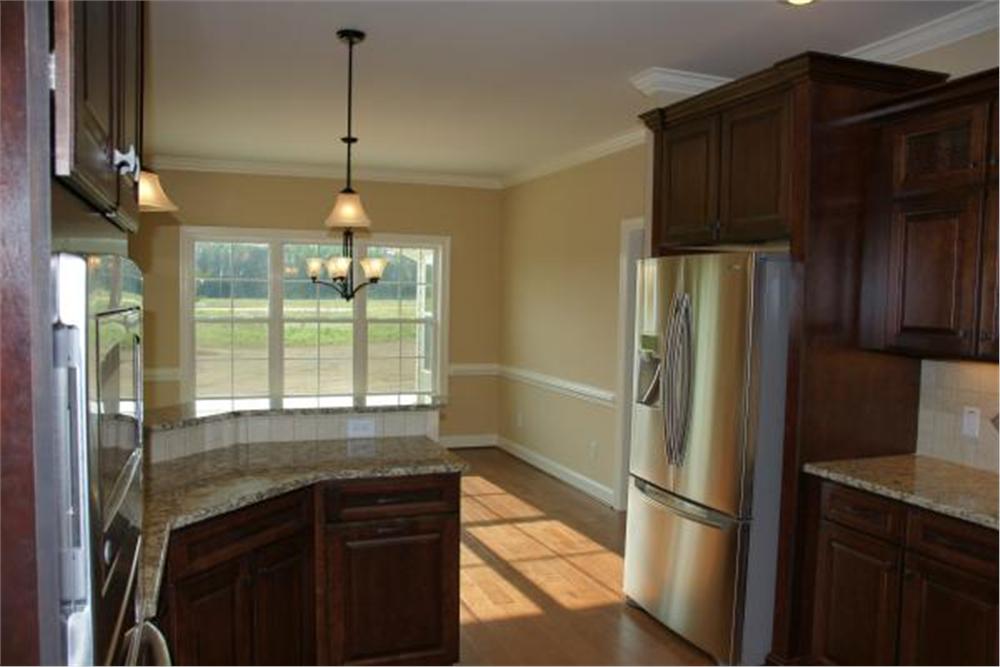 141-1236 breakfast nook