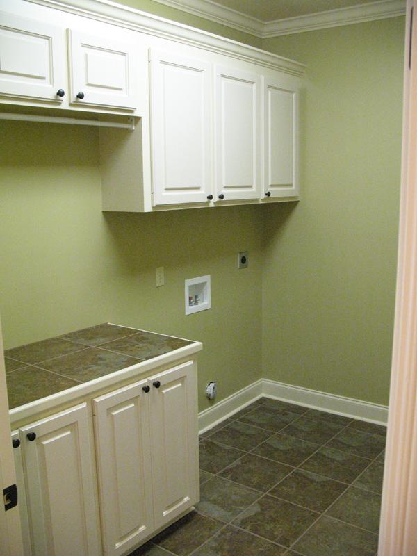 141-1237 house plan utility room