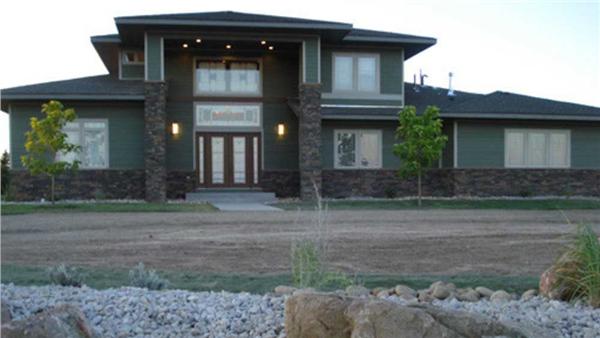 Home Exterior Photograph