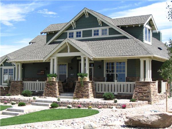 This is a color photo of these Craftsman Homeplans.