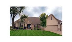 This image shows the front elevation of this set of Ranch Homeplans.