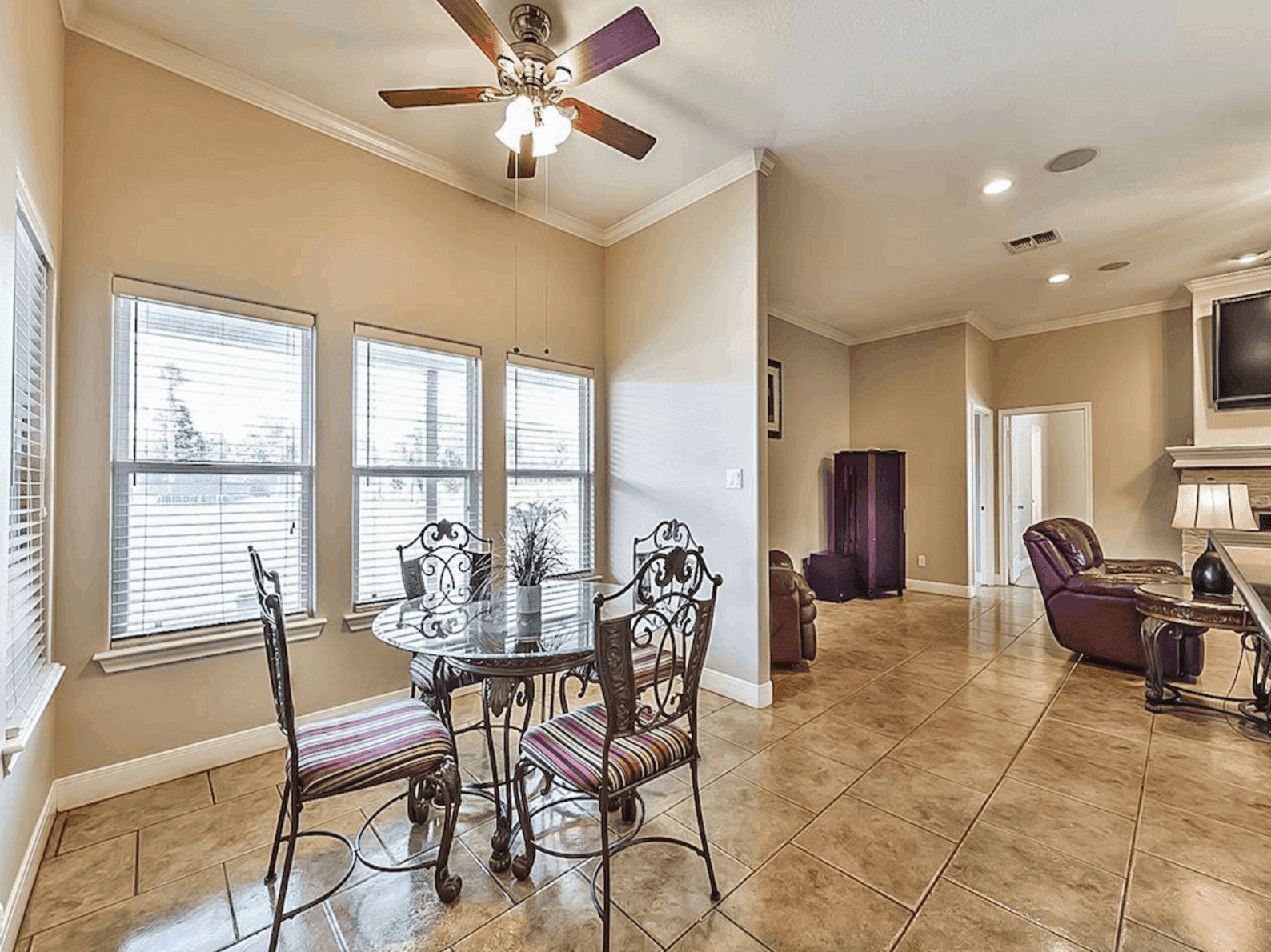 Kitchen: Breakfast Nook