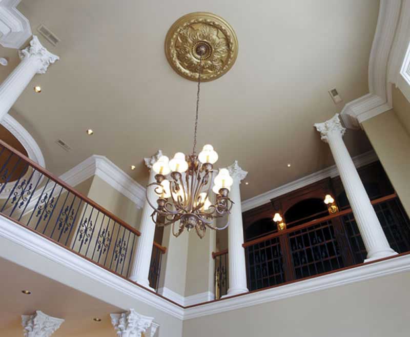 Entry Hall: Foyer