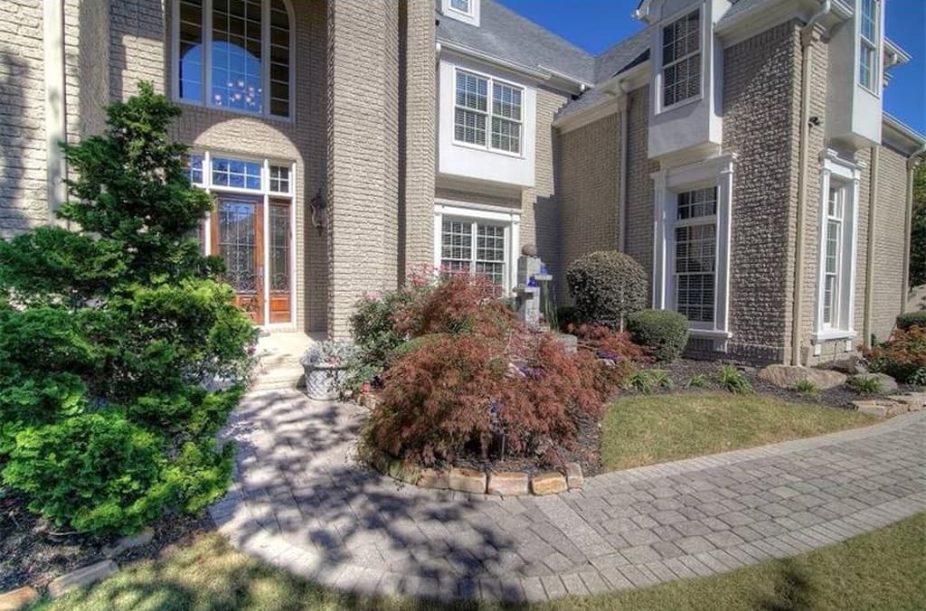 Home Exterior Photograph