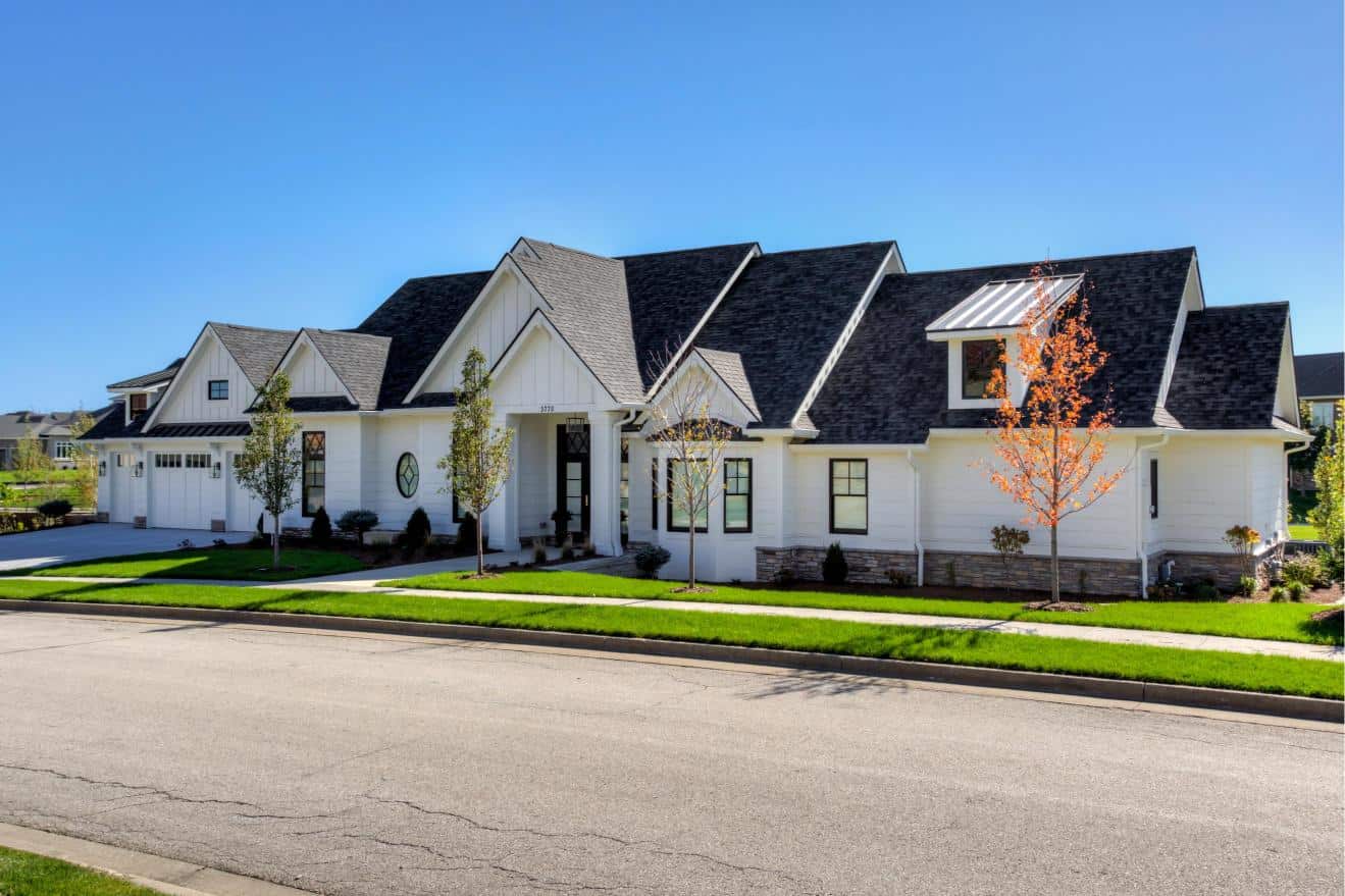 Right Side View of this 4-Bedroom,4908 Sq Ft Plan -101-2040