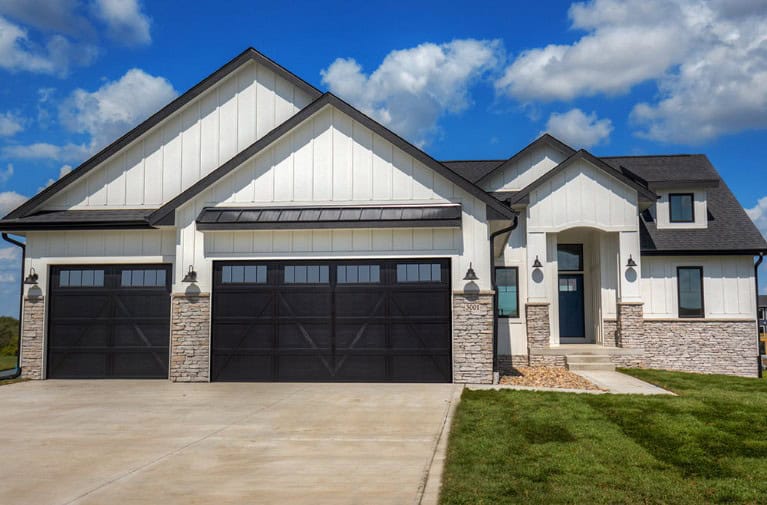 Front View of this 5-Bedroom,3066 Sq Ft Plan -101-2042