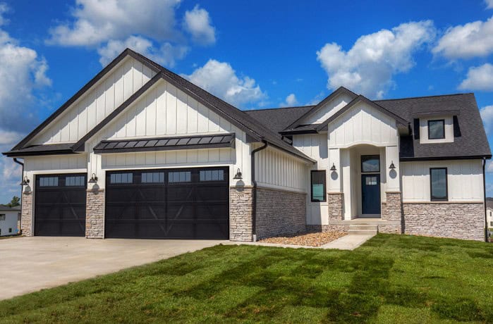 Right Side View of this 5-Bedroom,3066 Sq Ft Plan -101-2042