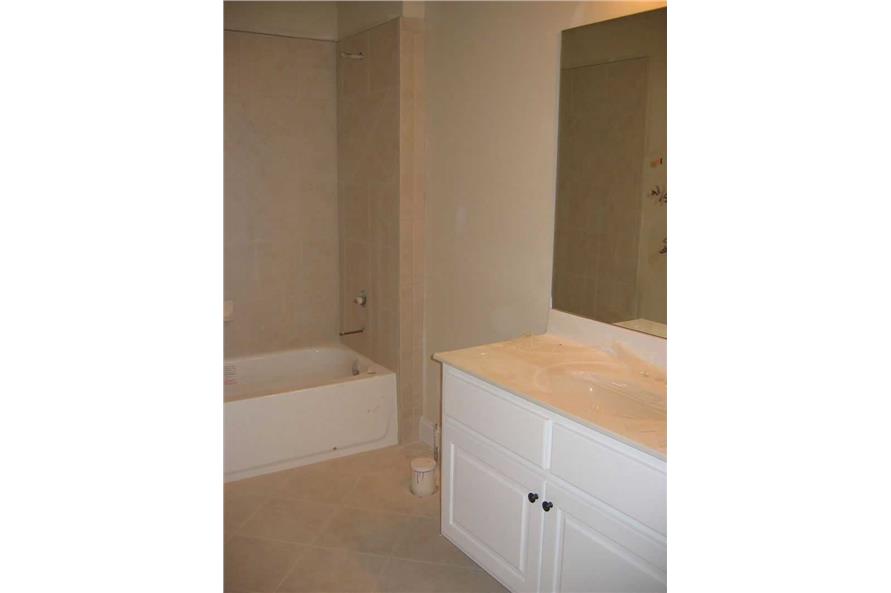 104-1090: Home Interior Photograph-Bathroom