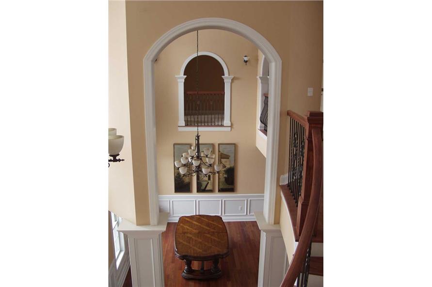 106-1138: Home Interior Photograph-Entry Hall: Staircase