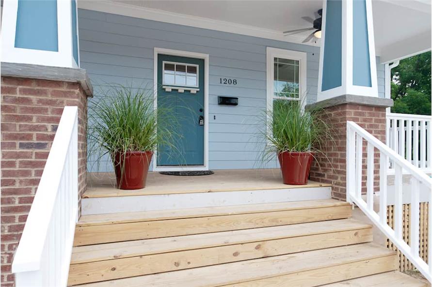 123-1095: Home Exterior Photograph-Porch