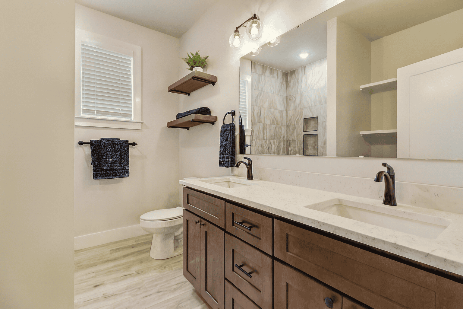 Bathroom of this 3-Bedroom,1615 Sq Ft Plan -123-1165