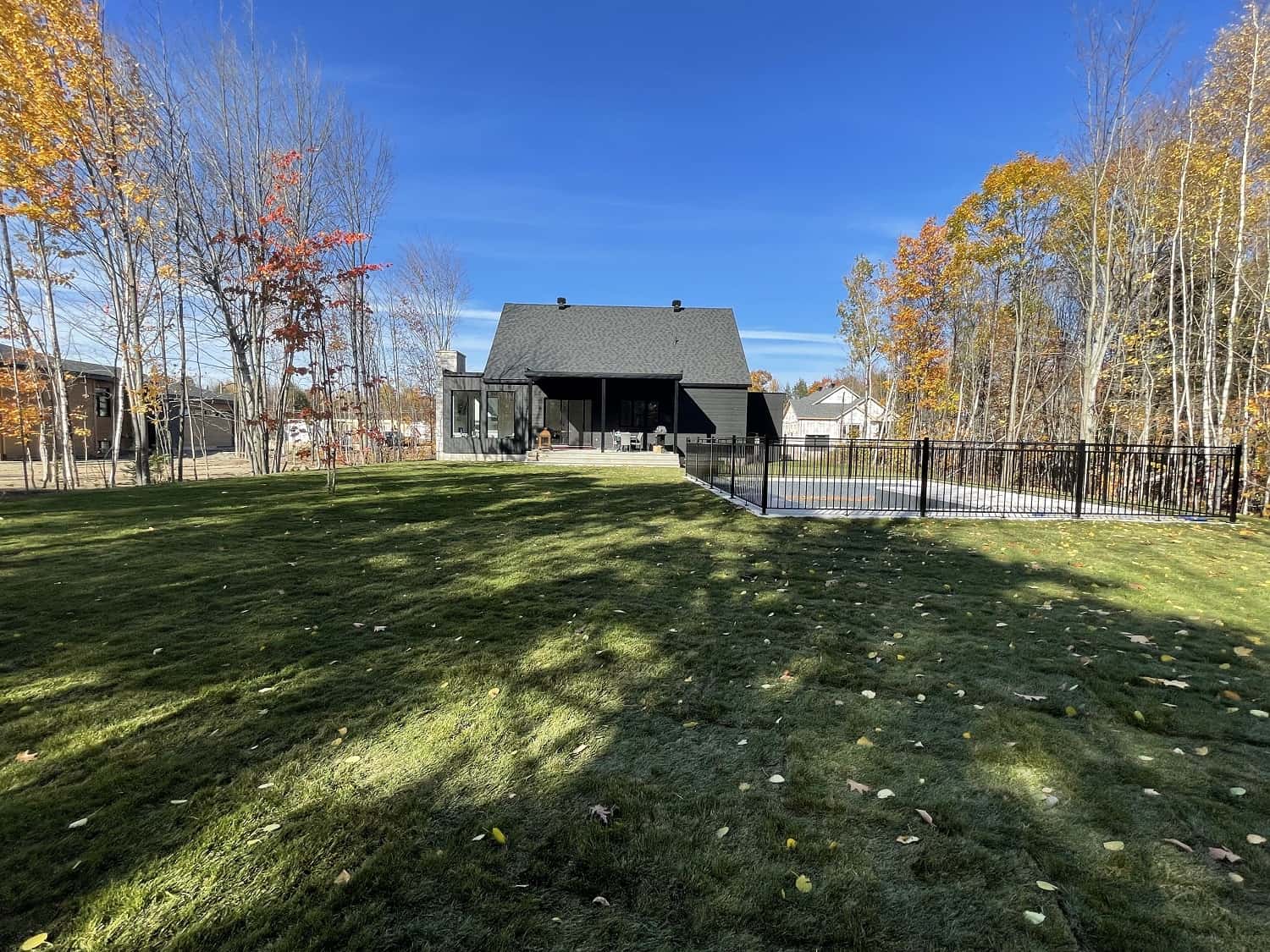 Rear View of this 3-Bedroom,1678 Sq Ft Plan -126-1981