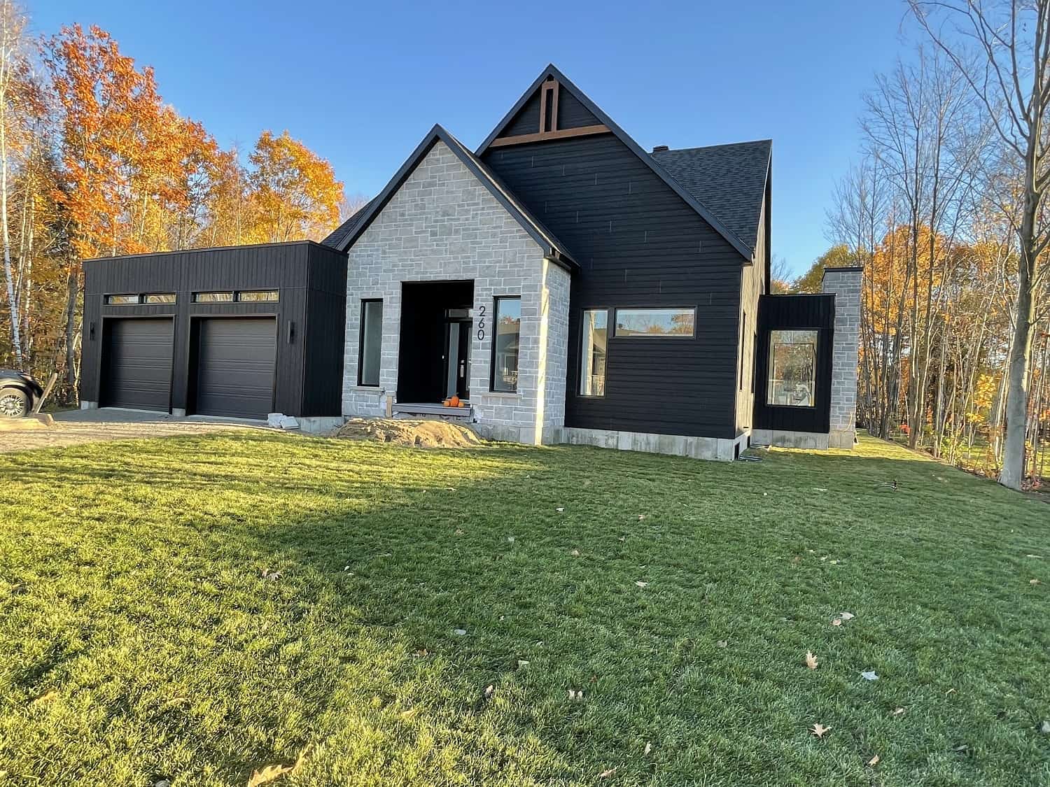 Front View of this 3-Bedroom,1678 Sq Ft Plan -126-1981