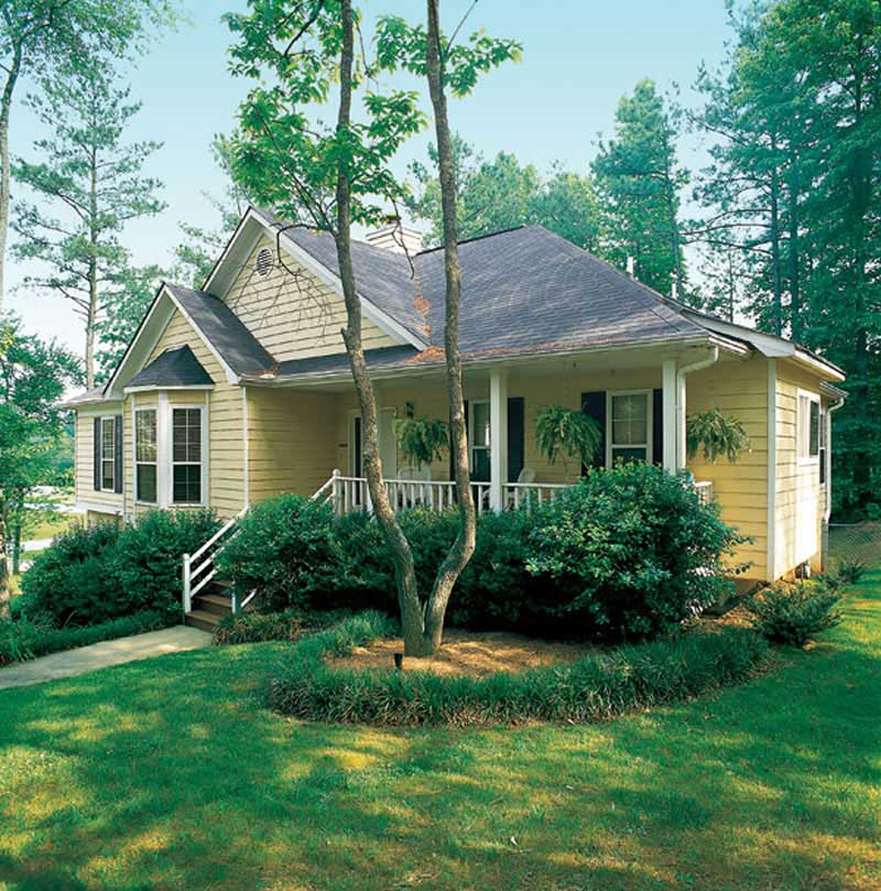 Home Plan Front Elevation of this 3-Bedroom,1821 Sq Ft Plan -131-1028