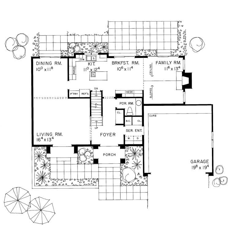 Floor Plan First Story of Colonial Plan #137-1548