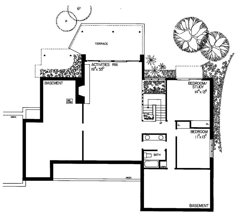 Floor Plan Second Story of Country Plan #137-1648
