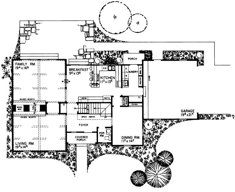 Floor Plan First Story of Colonial Plan #137-1685