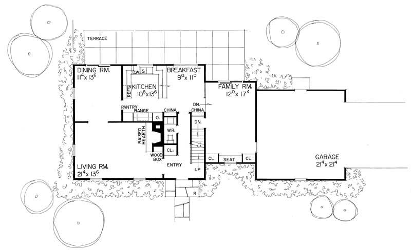 Floor Plan First Story of Colonial Plan #137-1831