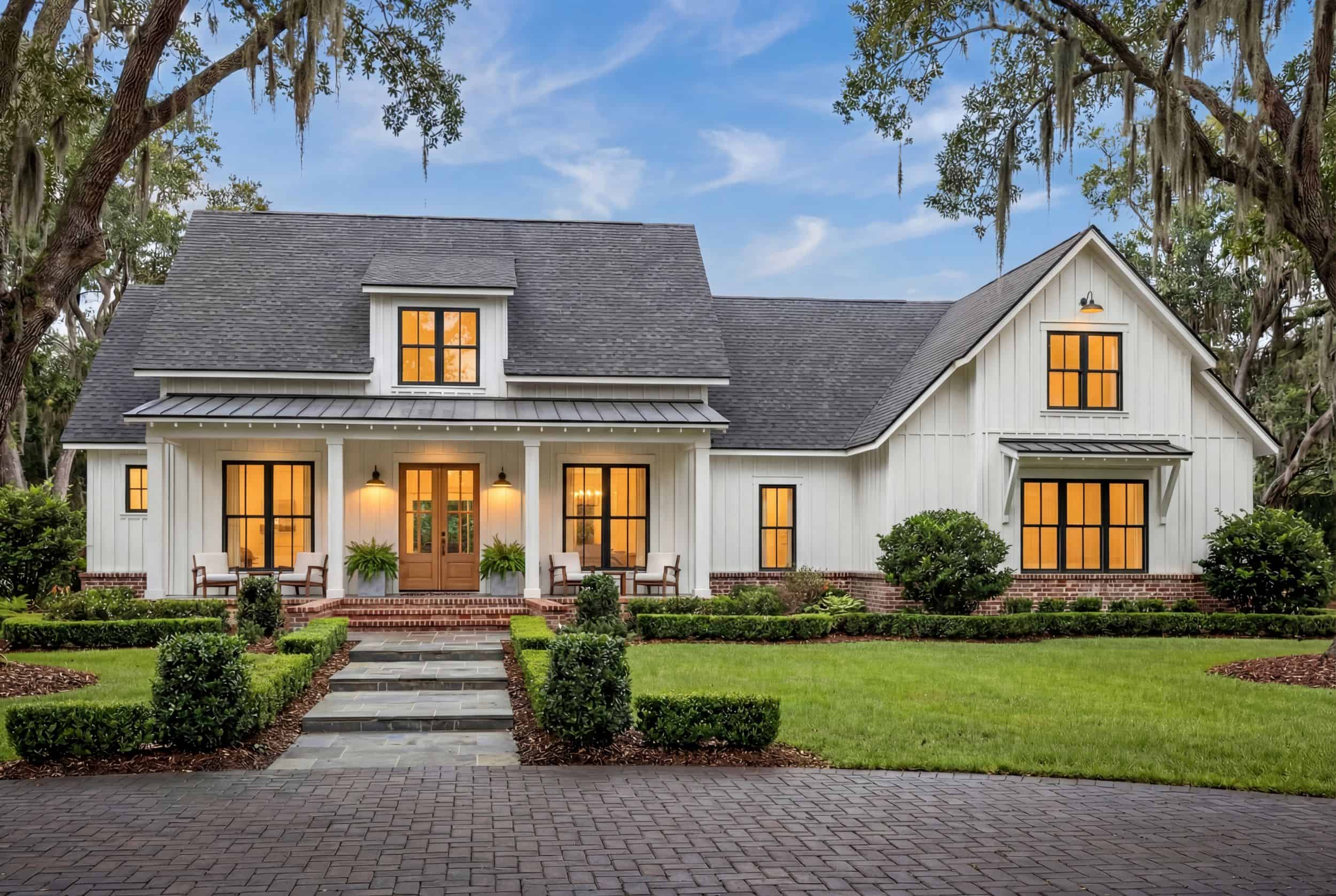 Front View of this 4-Bedroom,2686 Sq Ft Plan -142-1169