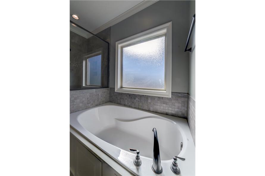 142-1191: Home Interior Photograph-Master Bathroom