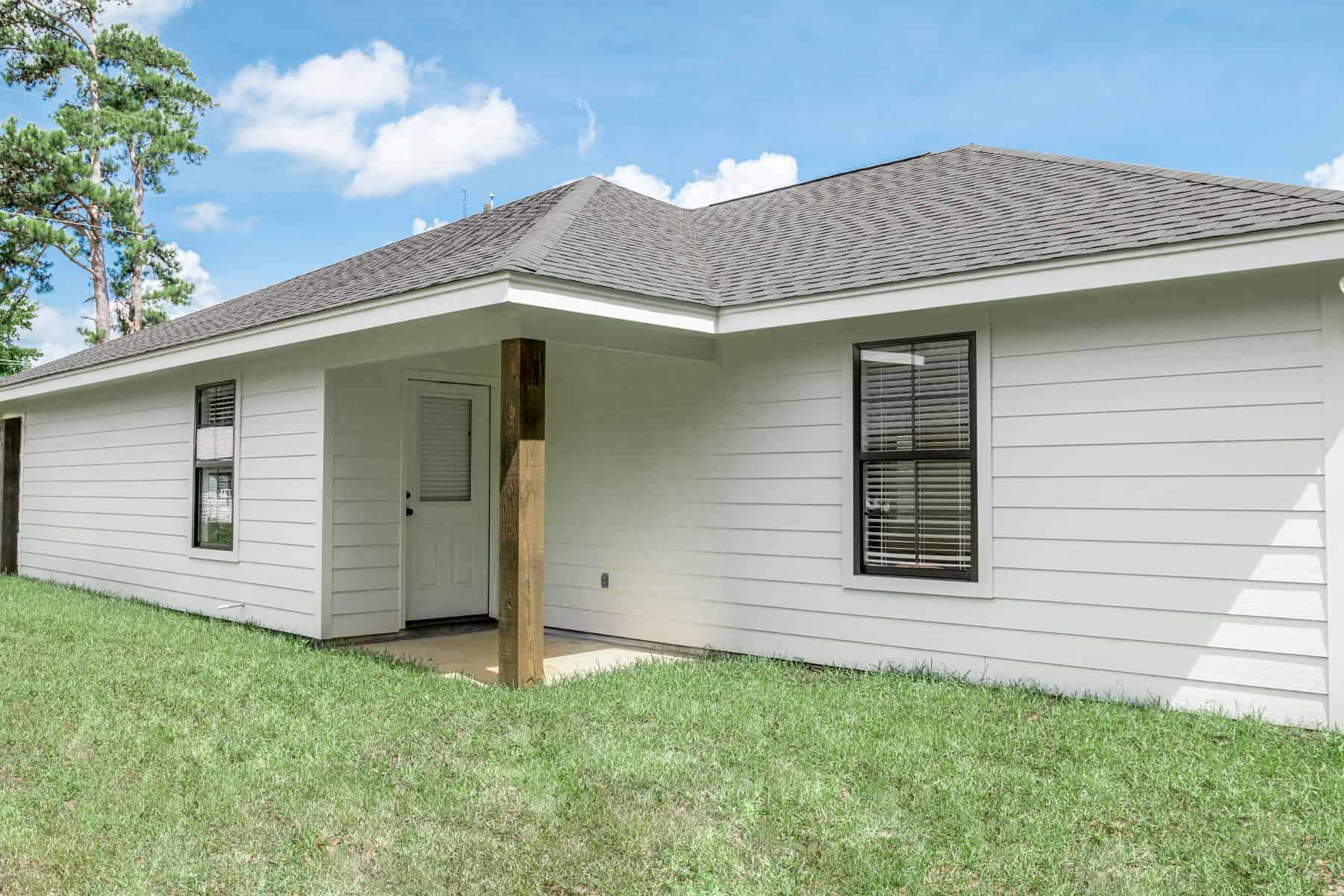 Rear View of this 3-Bedroom,1296 Sq Ft Plan -142-1448