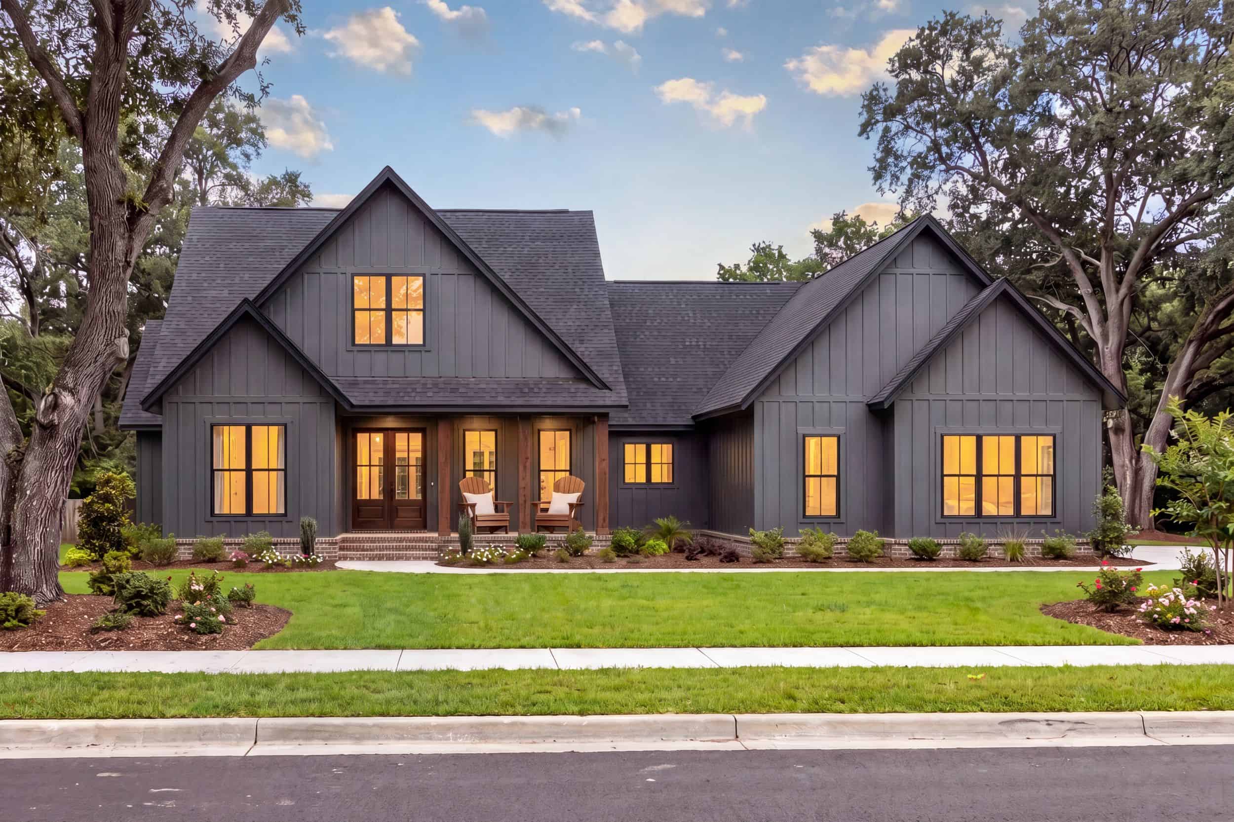 Front View of this 4-Bedroom,2278 Sq Ft Plan -142-1487